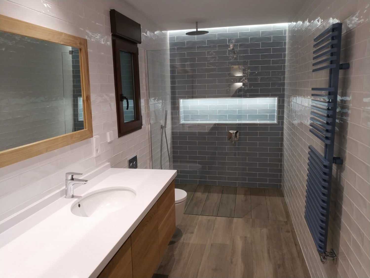 Alboran ocean brillo (Handcrafted surface)